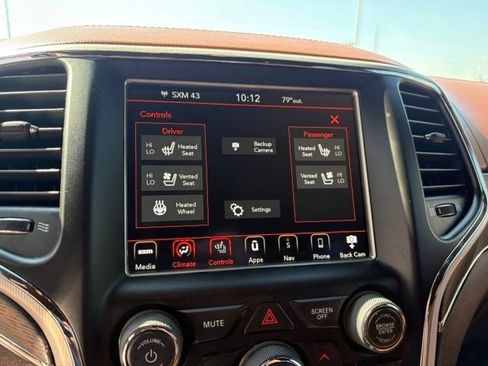 Used 2018 Jeep Grand Cherokee Summit AWD/4WD image 17