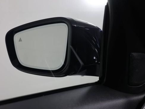 Used 2023 BMW 330e w/ M Sport Package RWD image 17