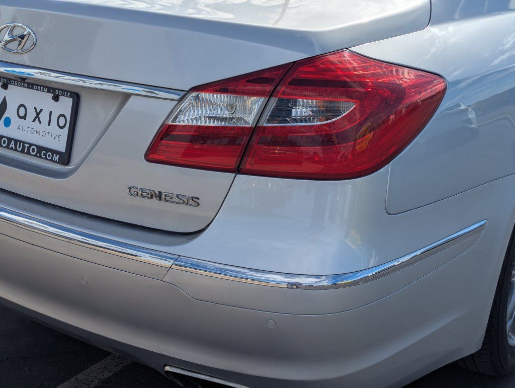 Used 2014 Hyundai Genesis 3.8 w/ Technology Package 03 RWD image 5
