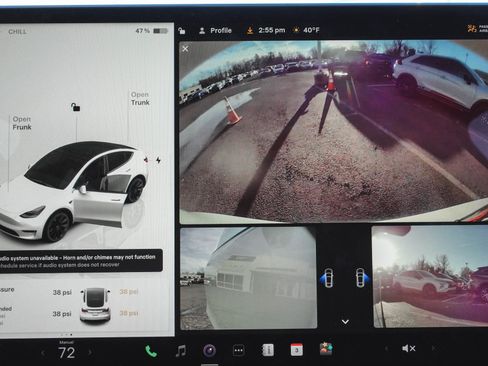 Used 2022 Tesla Model Y Long Range image 18