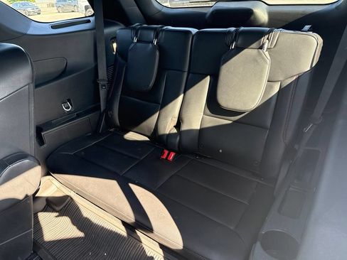 Used 2023 Ford Explorer ST-Line AWD/4WD image 16