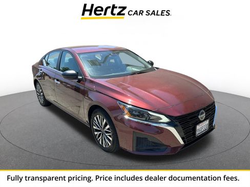 Used 2025 Nissan Altima 2.5 SV FWD image 1