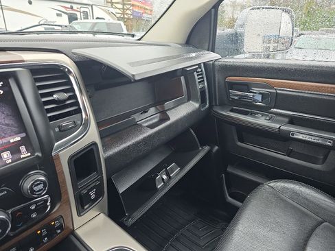 Used 2017 RAM 1500 Laramie w/ Convenience Group image 29