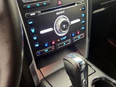 Used 2016 Ford Explorer Limited image 5