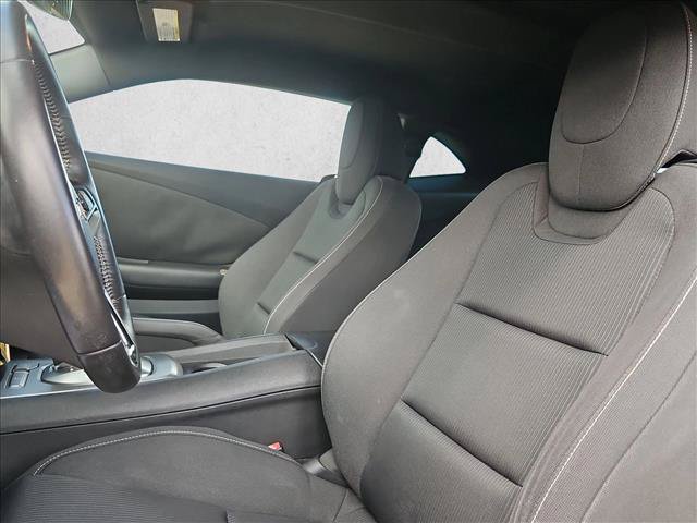 Used 2015 Chevrolet Camaro LT w/ 1LT Preferred Package RWD image 15