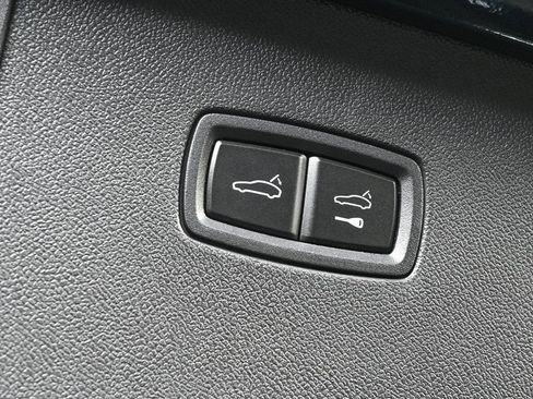 Used 2026 Porsche Cayenne Coupe AWD/4WD image 33