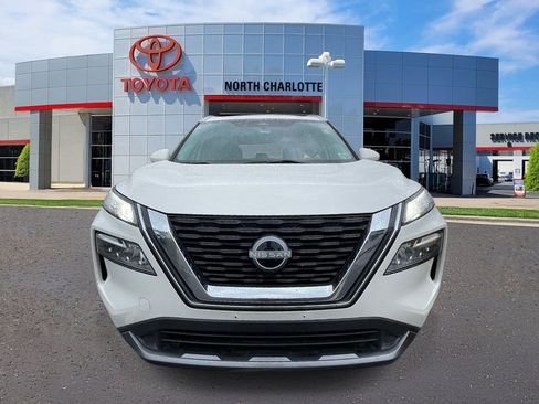 Used 2023 Nissan Rogue SL FWD image 8