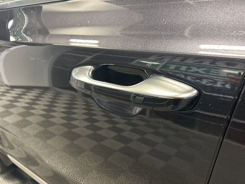 New 2025 Kia Telluride S image 8