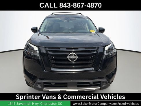Used 2022 Nissan Pathfinder SL w/ SL Premium Package AWD/4WD image 5