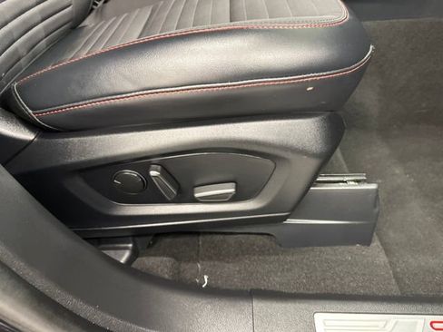 Used 2025 Ford Explorer ST-Line image 12