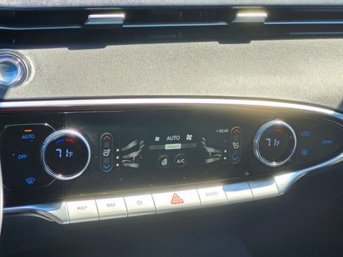 Used 2024 Genesis GV70 2.5T w/ Sport Prestige Package image 24