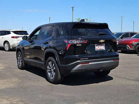 Used 2026 Chevrolet Equinox LT FWD image 8