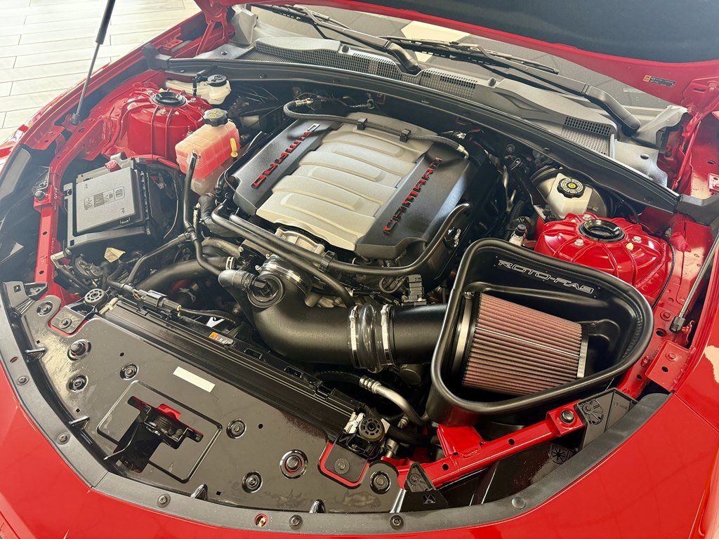 Used 2016 Chevrolet Camaro SS RWD image 18