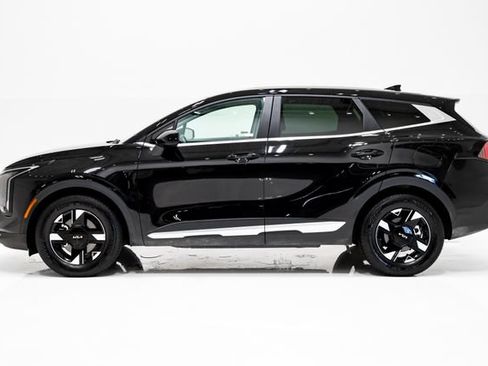 Certified 2026 Kia Sportage LX FWD image 25