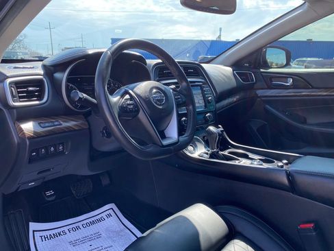 Used 2017 Nissan Maxima Platinum image 8