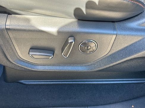 Used 2022 Ford F450 Platinum w/ FX4 Off-Road Package image 19