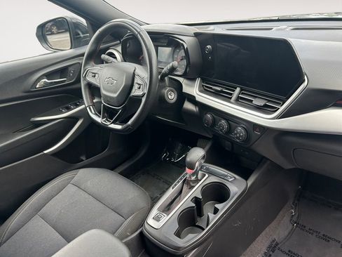 Used 2025 Chevrolet Trax RS w/ Driver Confidence Package FWD image 27