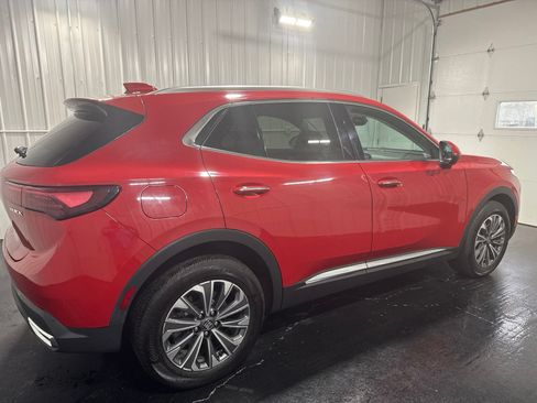 Used 2025 Buick Envision Preferred AWD/4WD image 3