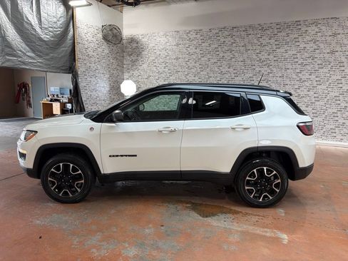 Used 2019 Jeep Compass Trailhawk AWD/4WD image 4