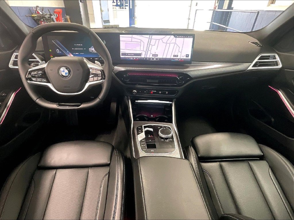 Used 2026 BMW 330i xDrive Sedan AWD/4WD image 21