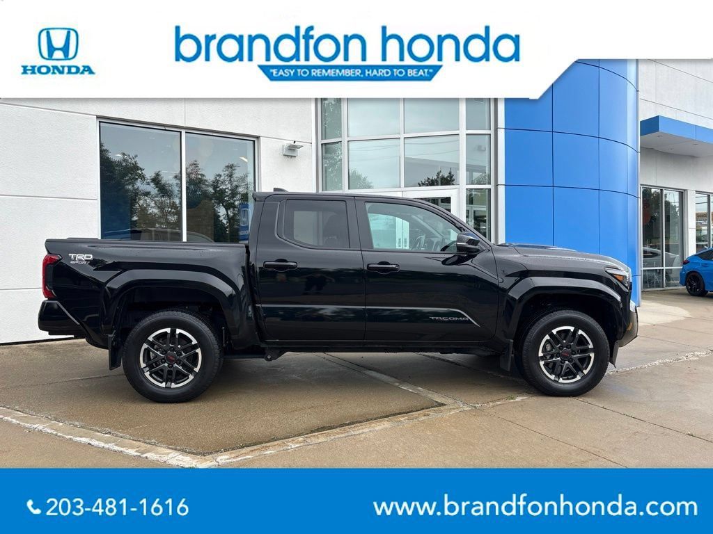 Used 2024 Toyota Tacoma TRD Sport AWD/4WD image 7