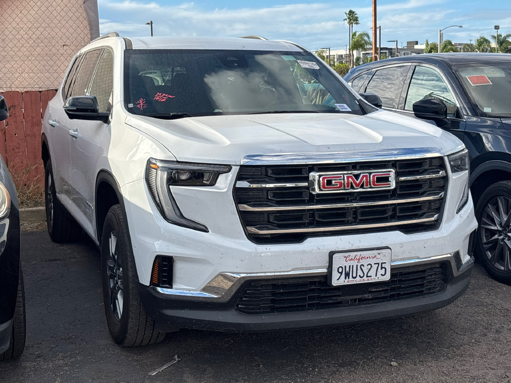 Used 2026 GMC Acadia Elevation FWD image 3