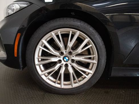 Used 2023 BMW 330i xDrive Sedan w/ Premium Package AWD/4WD image 9