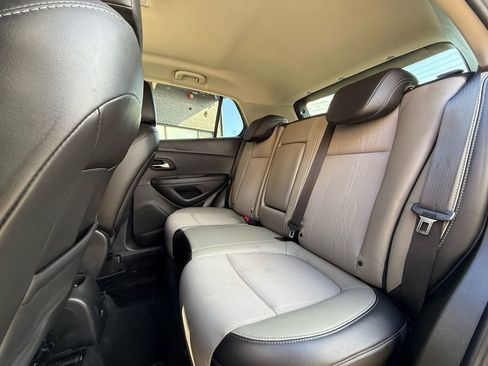 Used 2016 Chevrolet Trax LT w/ LT Convenience Package image 38