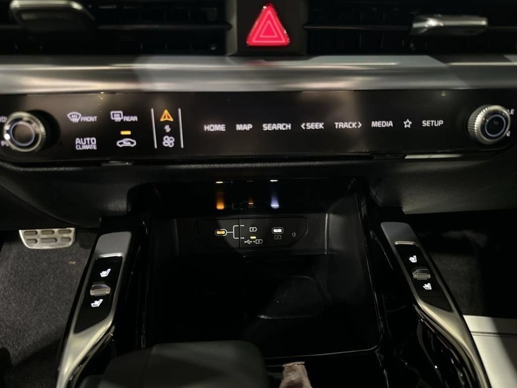 New 2026 Kia Sorento SX Prestige AWD/4WD image 17