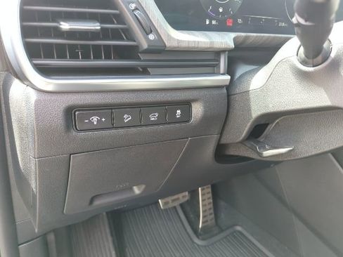 Used 2024 Kia Telluride SX Prestige w/ Towing Package image 14