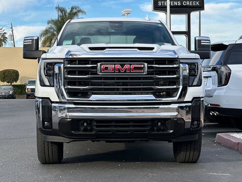 Used 2024 GMC Sierra 2500 SLT w/ Max Trailering Package image 9