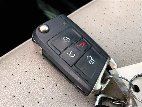 Used 2020 Volkswagen Tiguan SE AWD/4WD image 15