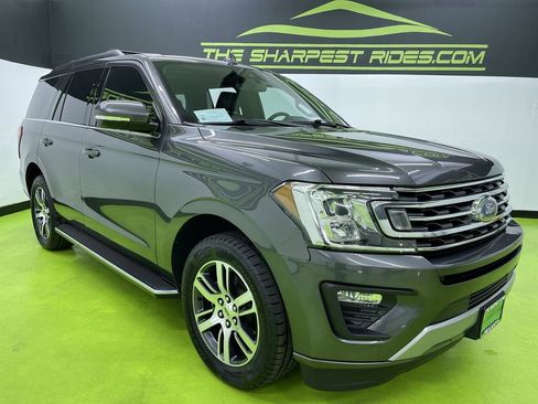 Used 2021 Ford Expedition XLT image 2