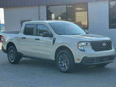 New 2025 Ford Maverick XLT w/ XLT Luxury Package AWD/4WD image 3