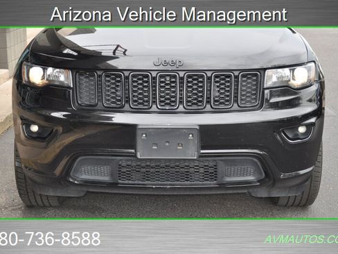 Used 2017 Jeep Grand Cherokee Altitude RWD image 8