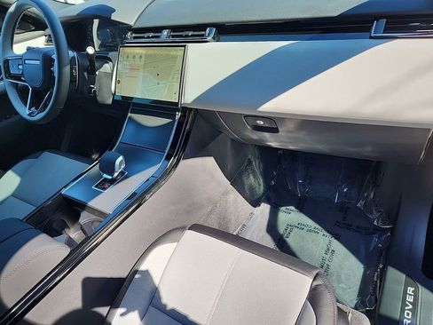 Certified 2026 Land Rover Range Rover Velar S image 27