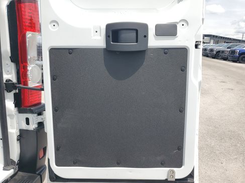 Used 2026 RAM ProMaster 2500 w/ Convenience Group FWD image 13