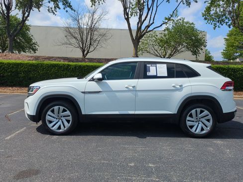 Used 2023 Volkswagen Atlas Cross Sport SE FWD image 7