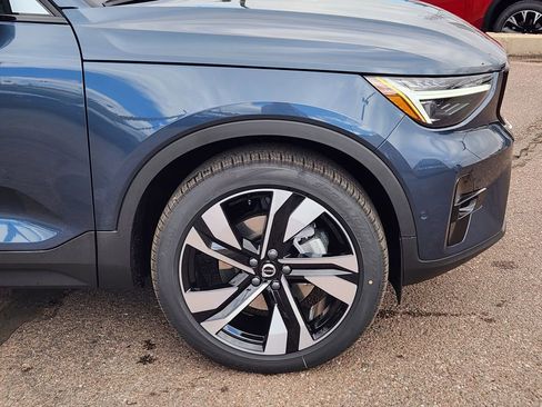 New 2026 Volvo XC40 B5 Plus w/ Protection Package Premier AWD/4WD image 29