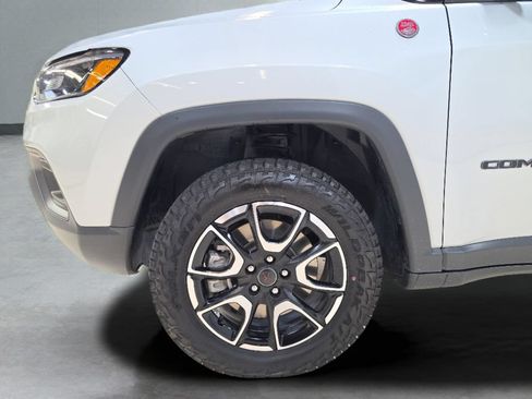 Certified 2025 Jeep Compass Trailhawk AWD/4WD image 25