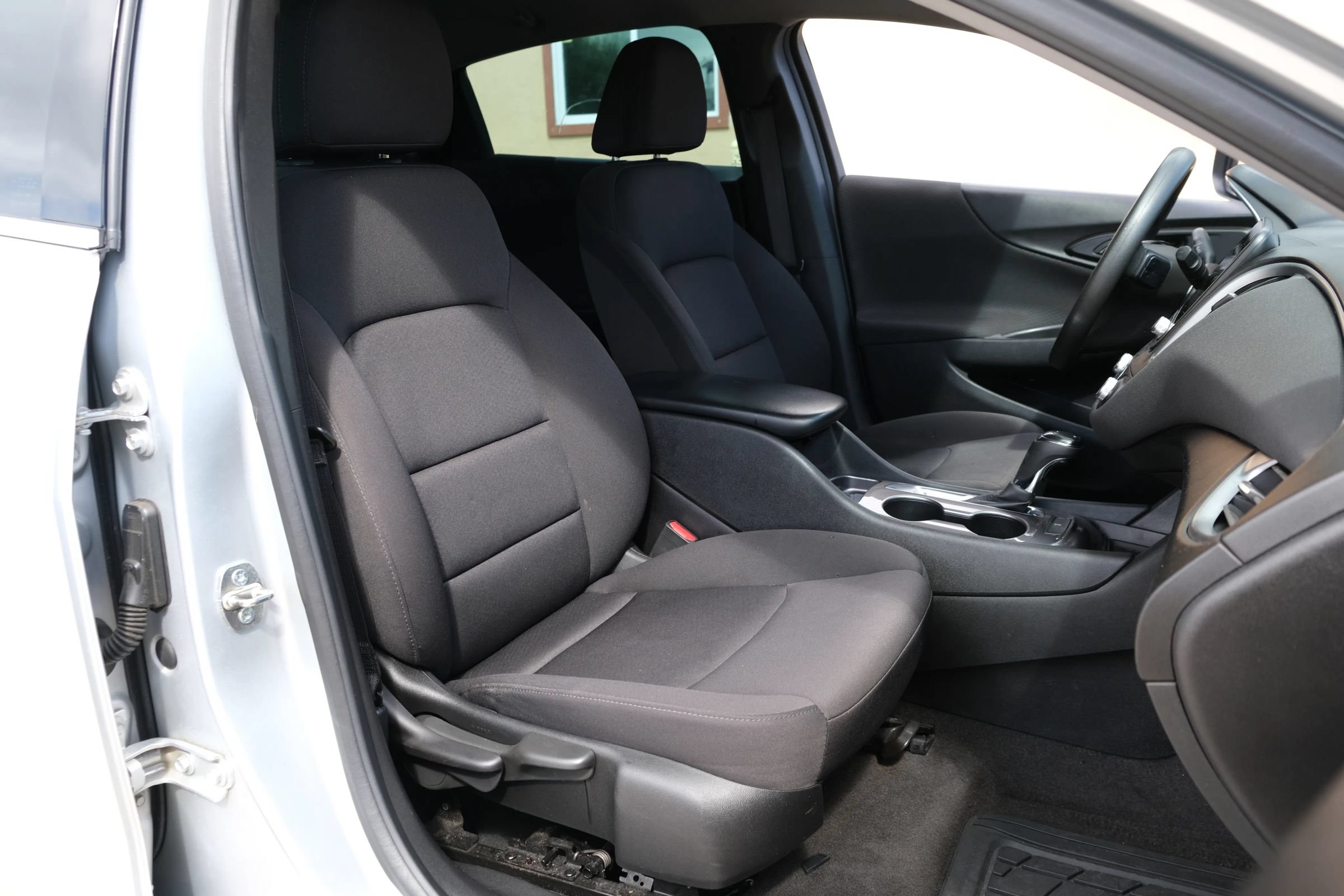 Used 2019 Chevrolet Malibu LS FWD image 11