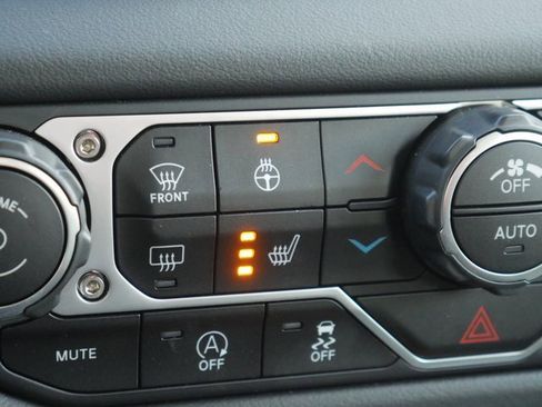 New 2025 Jeep Gladiator Sport w/ Premium Package image 3