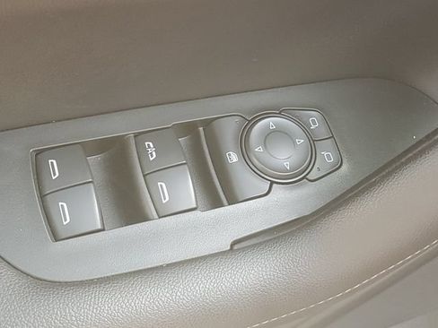 Used 2021 Chevrolet Blazer LT FWD image 16