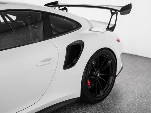Used 2019 Porsche 911 GT3 RS RWD image 43