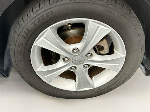Used 2013 Hyundai Elantra FWD image 11