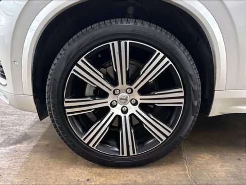 Used 2023 Volvo XC90 B6 Ultimate AWD/4WD image 12