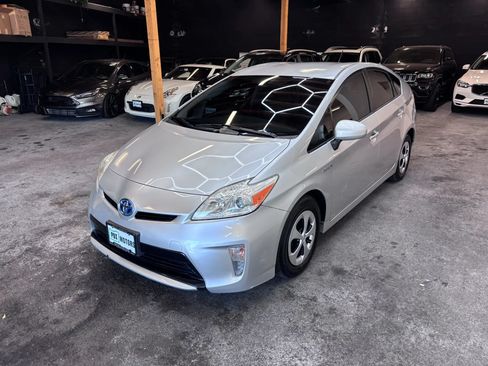 Used 2014 Toyota Prius Four FWD image 3