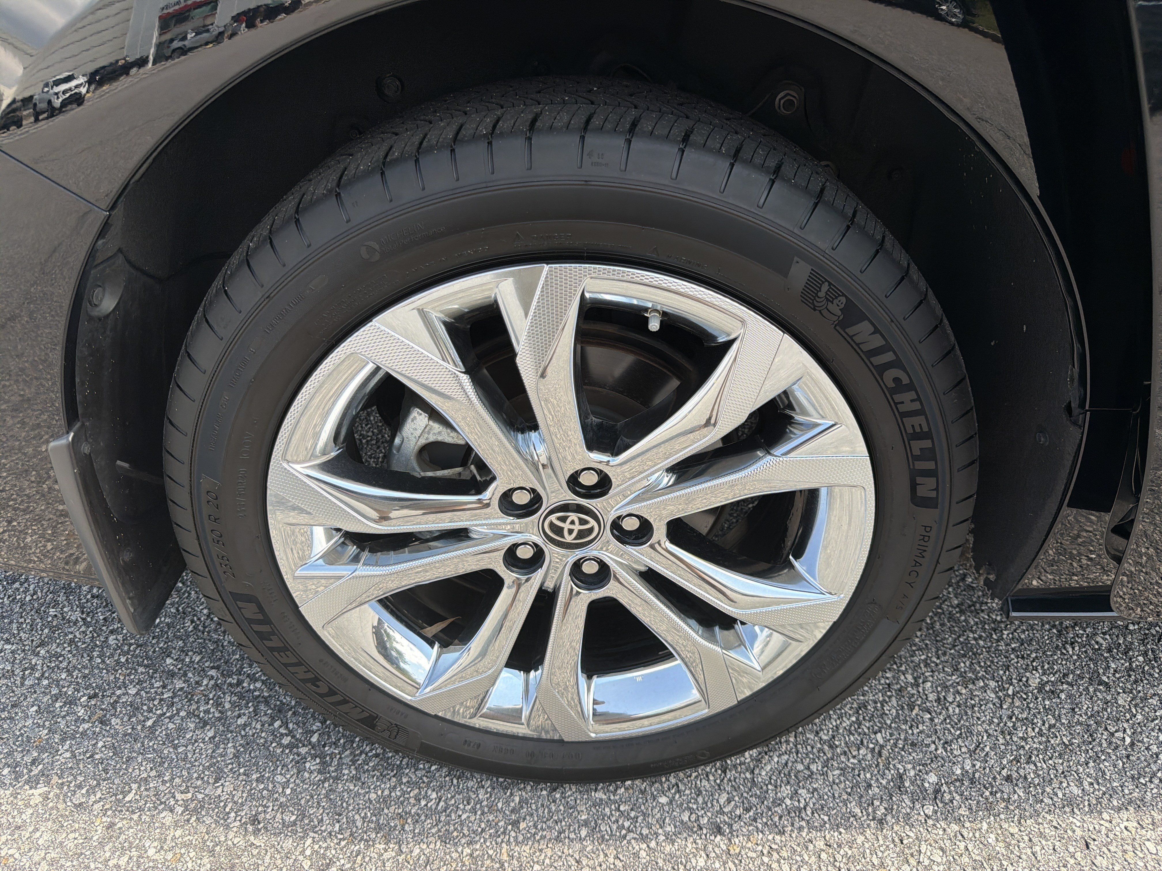 Certified 2024 Toyota Sienna Platinum FWD image 26