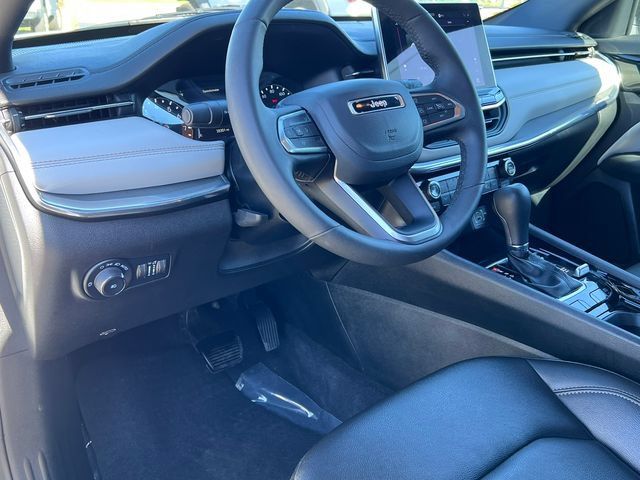 Used 2024 Jeep Compass Limited AWD/4WD image 15