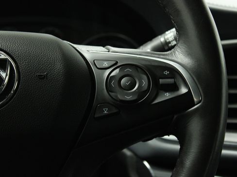 Used 2019 Buick Enclave Essence image 25